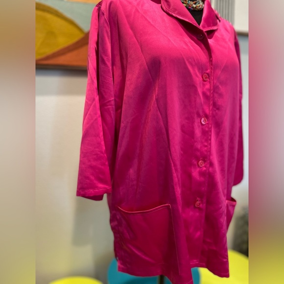 Cabernet | Medium | Hot Pink | Sleep Set | Silky (100% Polyester) | Capri Length - Picture 7 of 9